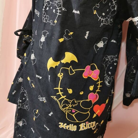 Devil Hello Kitty Outfit Size Small Black Top Shorts Cosplay Sleepwear Halloween - Picture 4 of 12